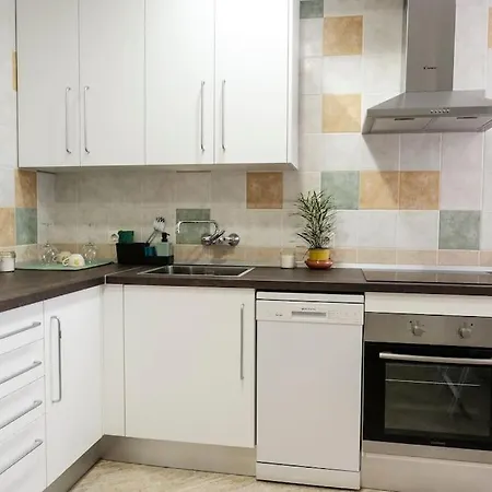 A 100m Del Ayuntamiento *