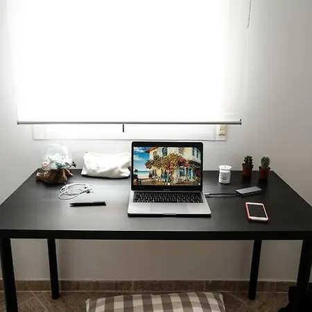 Апартаменты A 100m Del Ayuntamiento Уэльва