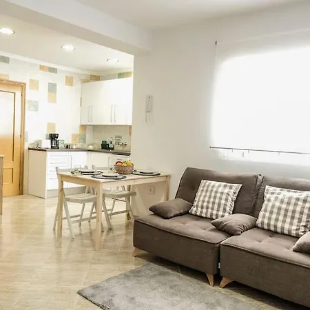 A 100m Del Ayuntamiento Апартаменты Уэльва